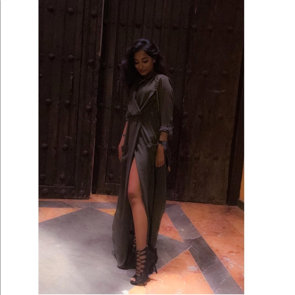 Long chiffon dress with slit